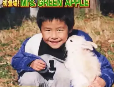 両親と遊びに出かけた時の子供時代の藤澤涼架