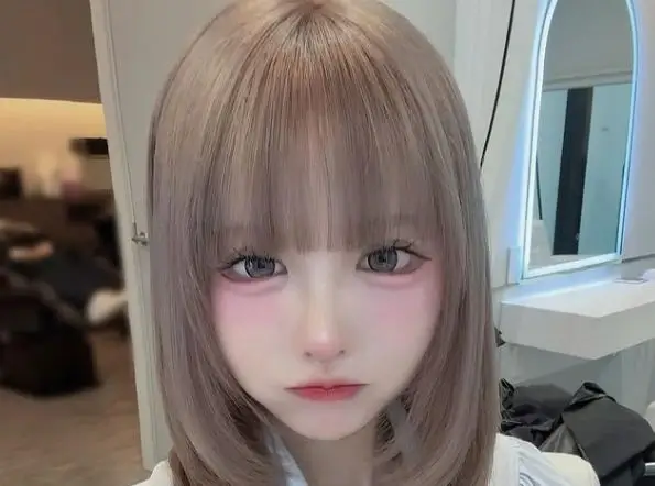 鈴木えまの年齢は24歳？整形疑惑の真相と本名非公開の理由