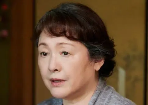 松坂慶子の娘の現在｜高内百音と麻莉彩は海外在住？年齢と仕事と写真まとめ